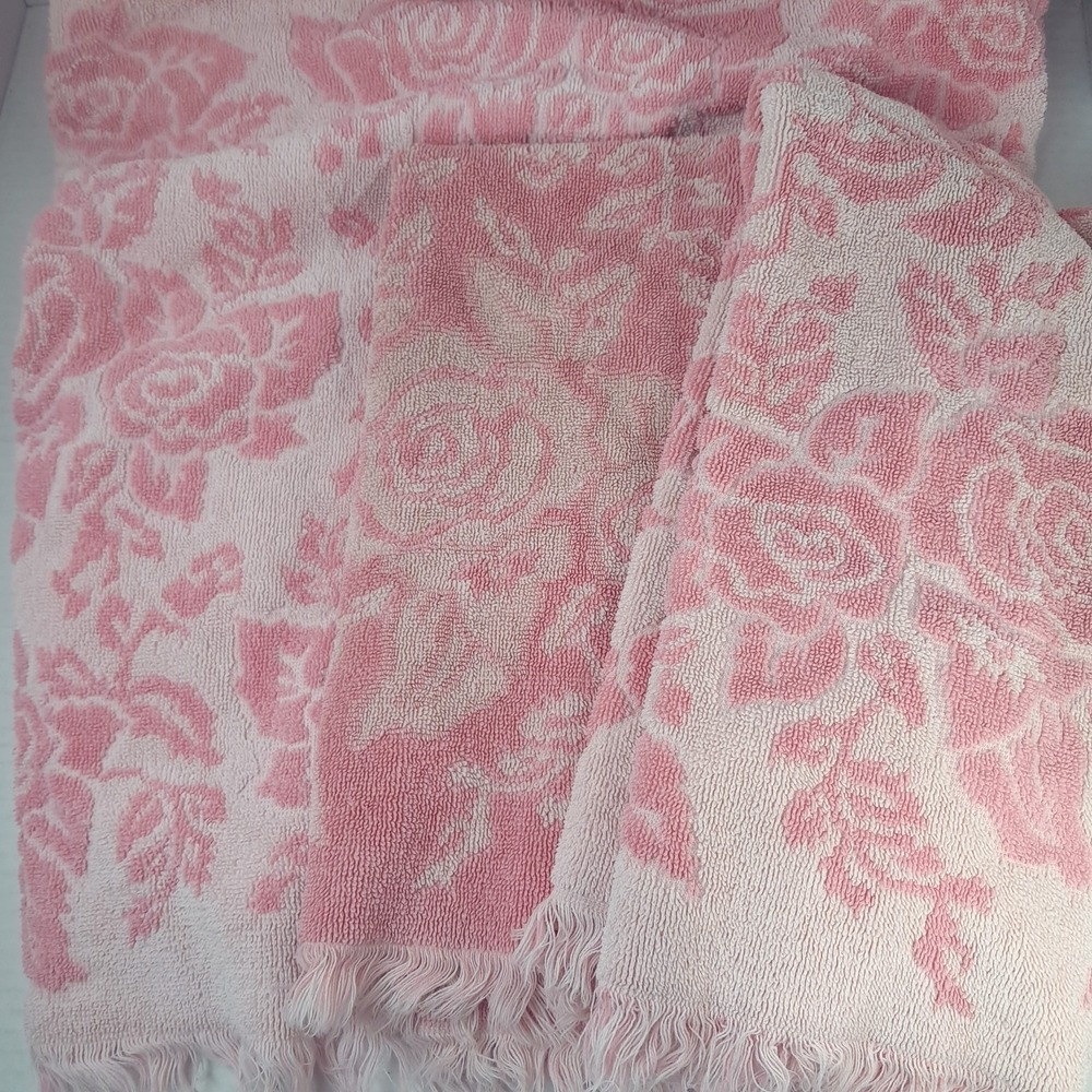 Vintage Callaway Towels Pink Rose Floral hand bath fringe USA pastel reversible